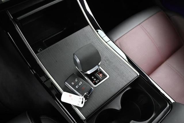 2024 LAND ROVER RANGE ROVER VELAR