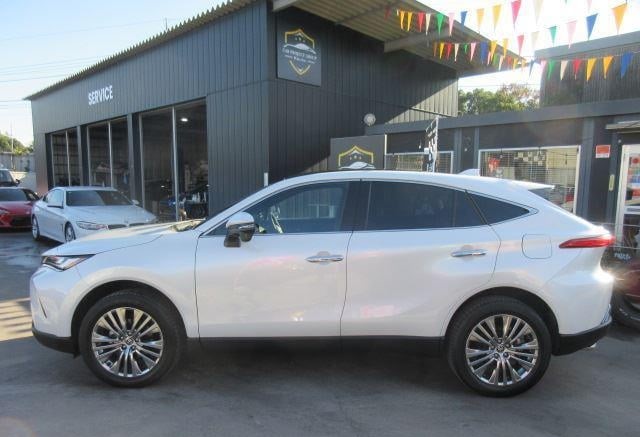 2023 TOYOTA HARRIER HYBRID