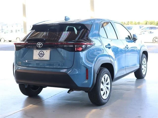 TOYOTA YARIS CROSS 2023