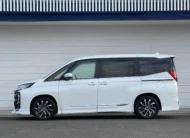 TOYOTA NOAH 2025