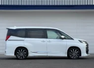 TOYOTA NOAH 2025