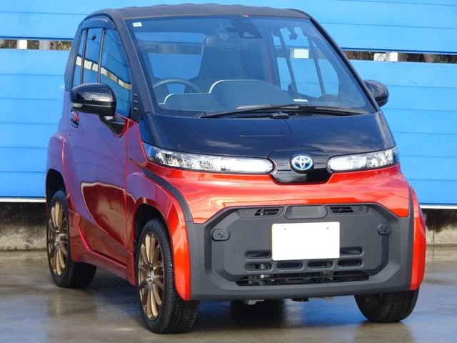 TOYOTA C+POD 2024