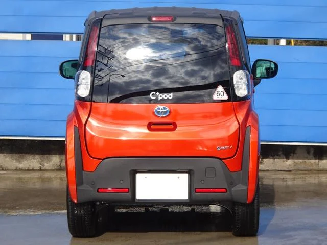 TOYOTA C+POD 2024