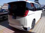 TOYOTA NOAH 2024