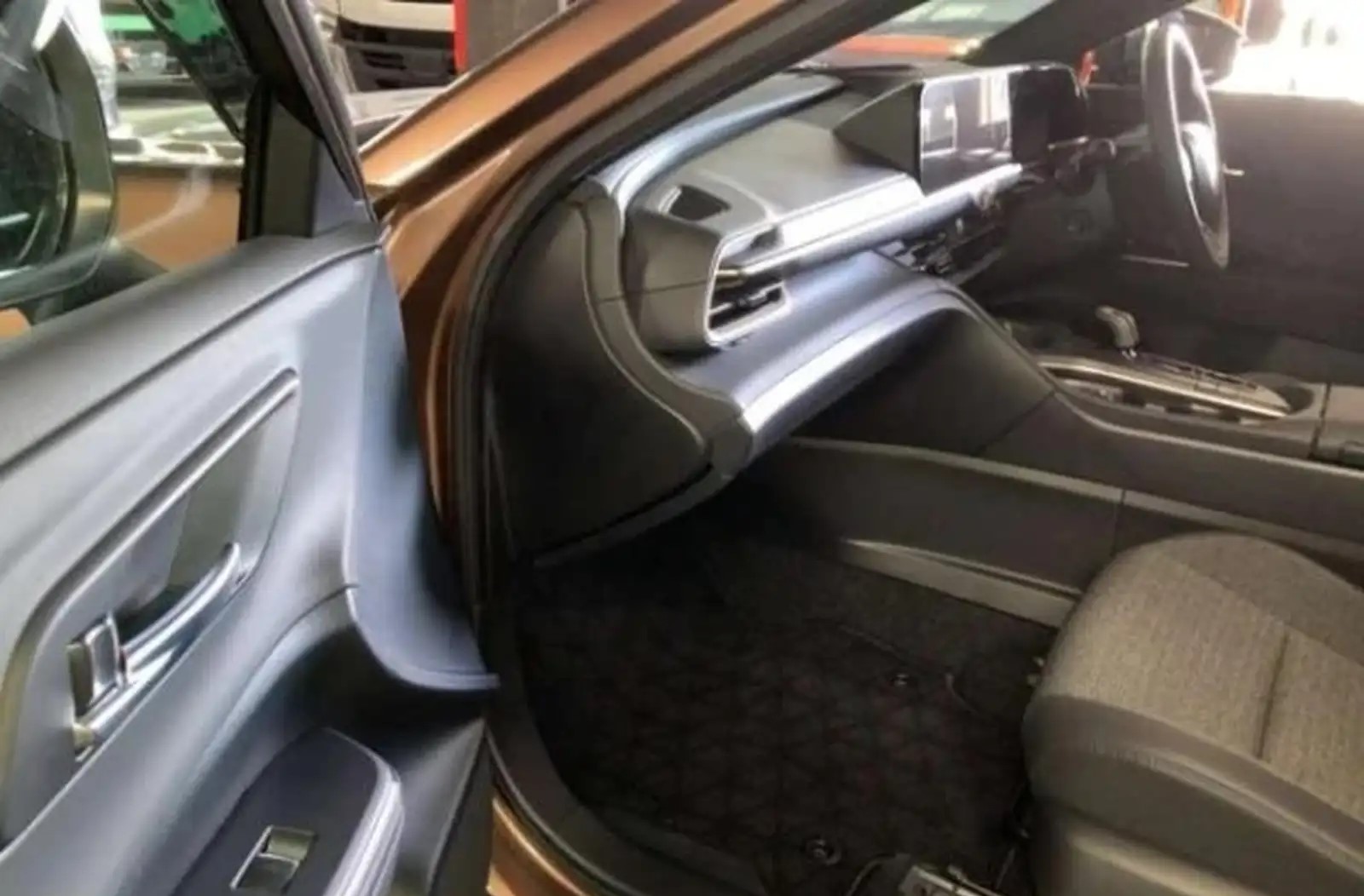 TOYOTA CROWN CROSSOVER G ADVANCE 2023