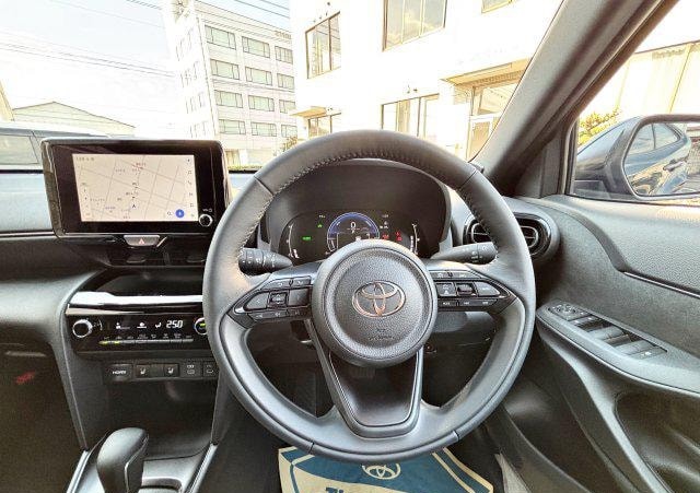 2025 TOYOTA YARIS CROSS