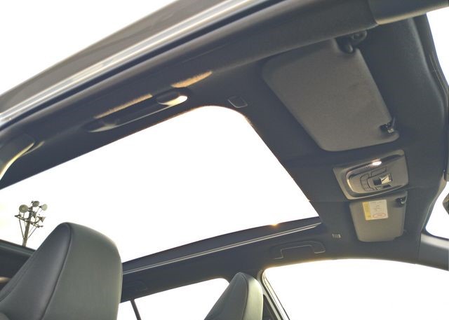 TOYOTA COROLLA CROSS 2025