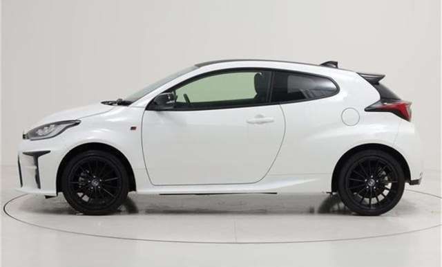 TOYOTA GR YARIS RS 2021