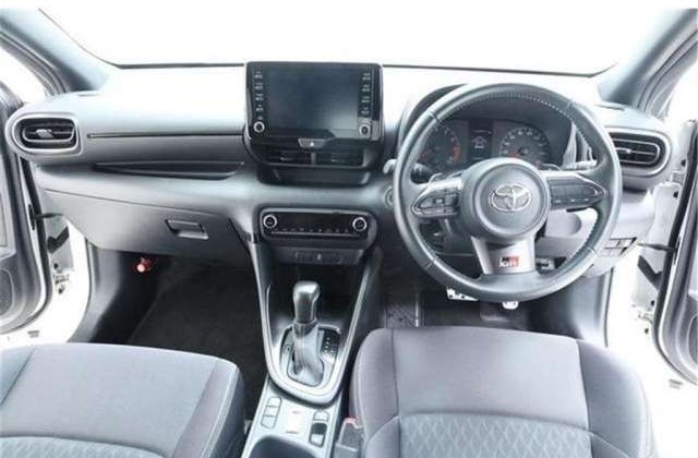 TOYOTA GR YARIS RS 2021