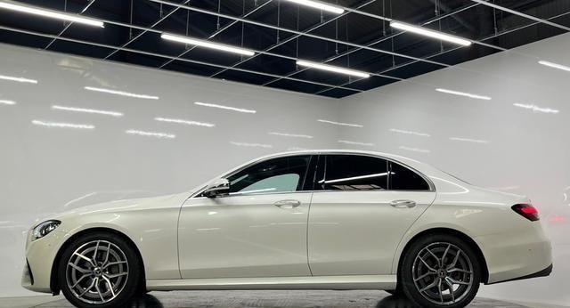 MERCEDES BENZ E CLASS – E200 SPORT 2023