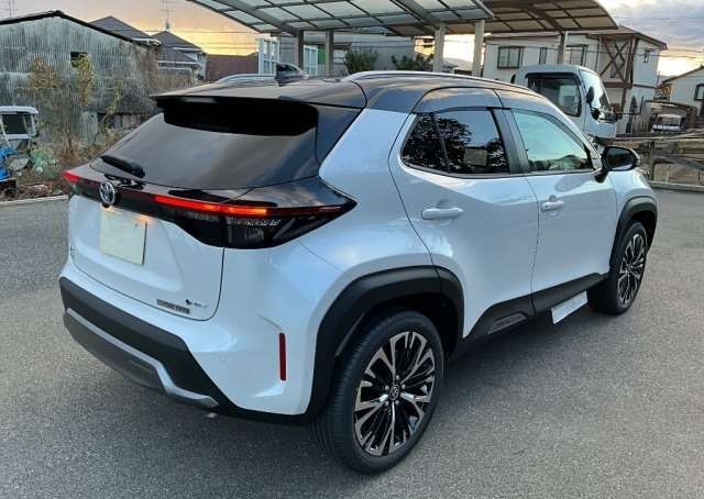 2025 TOYOTA YARIS CROSS