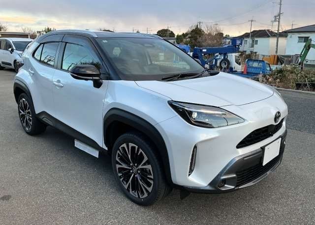 2025 TOYOTA YARIS CROSS