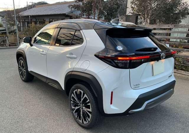 2025 TOYOTA YARIS CROSS