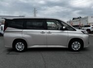 TOYOTA NOAH 2025