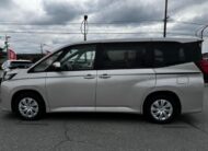 TOYOTA NOAH 2025