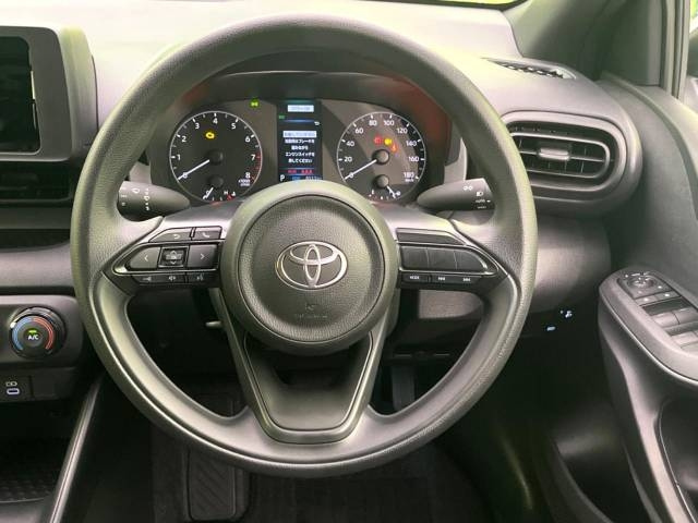 TOYOTA YARIS 2024