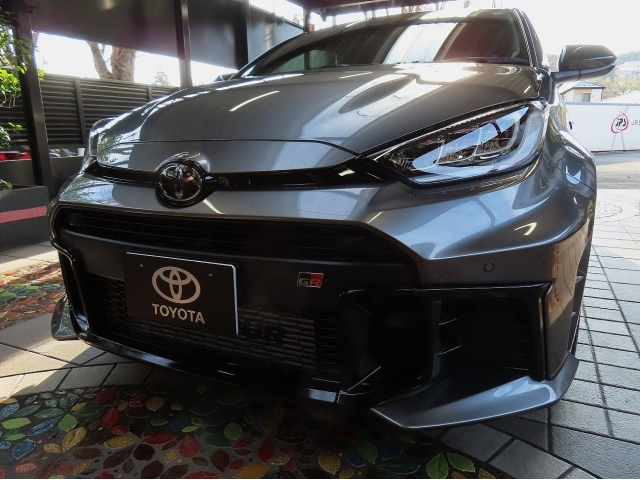 TOYOTA YARIS 2024
