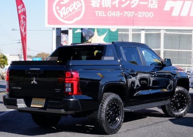 MITSUBISHI TRITON 2025