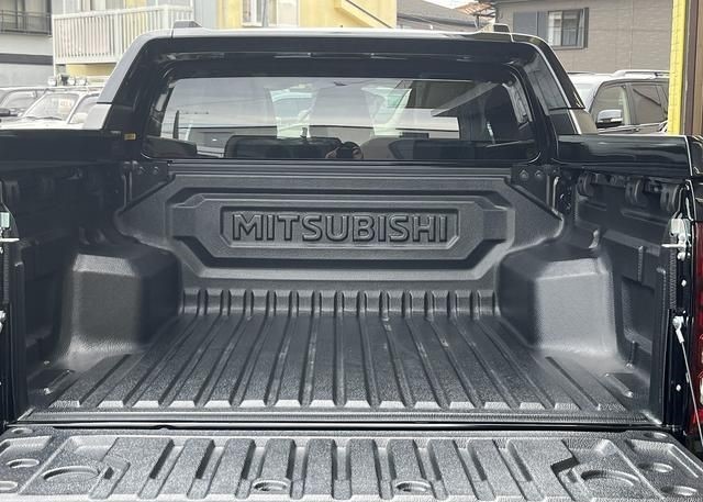 MITSUBISHI TRITON 2025