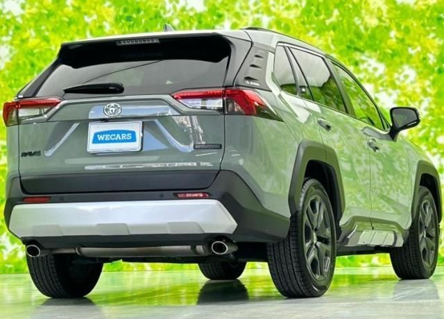 TOYOTA RAV4 2024
