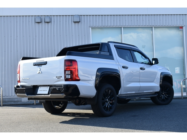 MITSUBISHI TRITON 2024