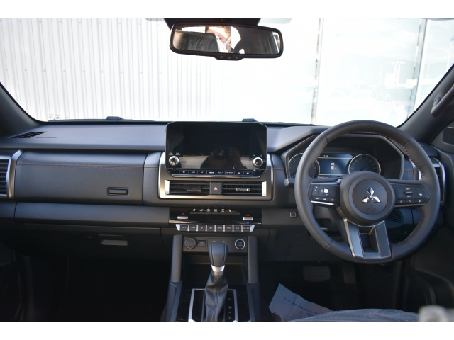 MITSUBISHI TRITON 2024