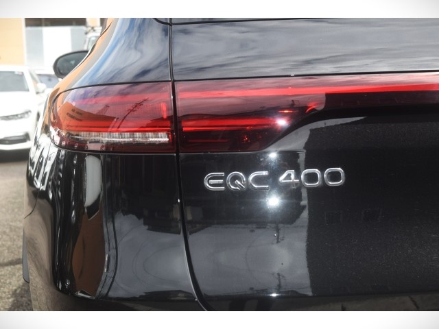 MERCEDES BENZ EQA 2022