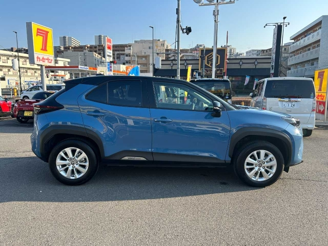 2024 TOYOTA YARIS CROSS