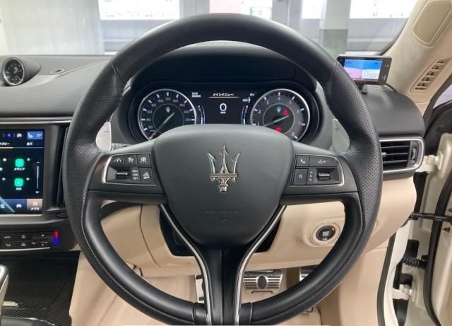 2022 MASERATI LEVANTE