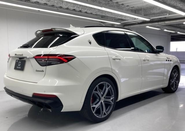 2022 MASERATI LEVANTE