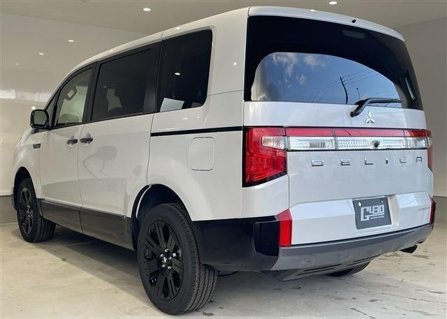 2024 MITSUBISHI DELICA D5