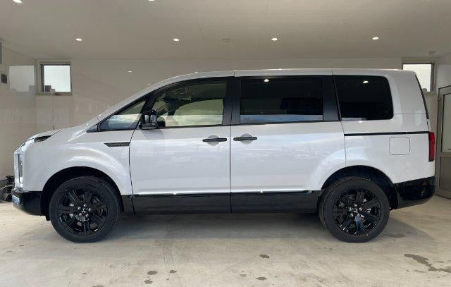 2024 MITSUBISHI DELICA D5