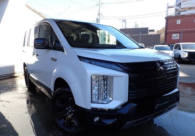 2025 MITSUBISHI DELICA D5