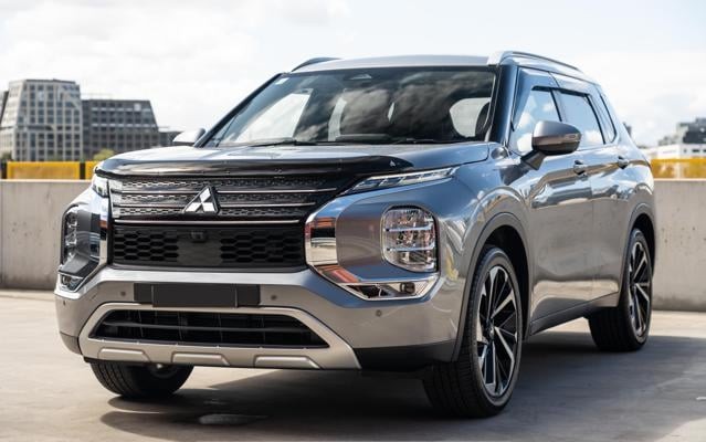 2025 MITSUBISHI OUTLANDER