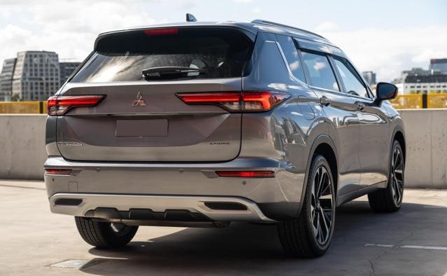 2025 MITSUBISHI OUTLANDER