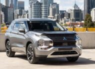 2025 MITSUBISHI OUTLANDER
