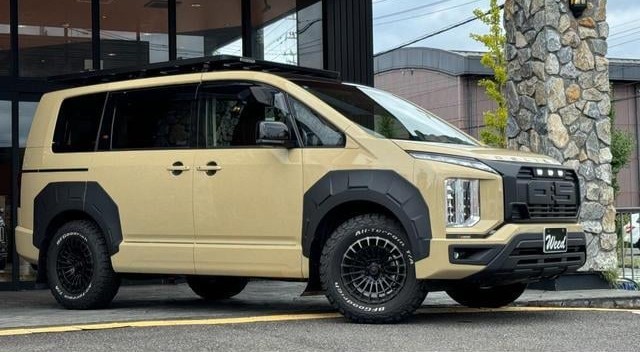 2025 MITSUBISHI DELICA D5