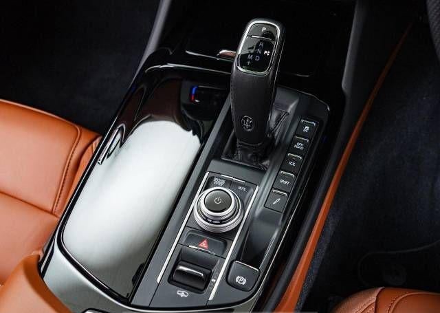 2022 MASERATI LEVANTE