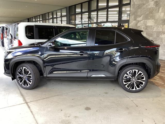 2024 TOYOTA YARIS CROSS