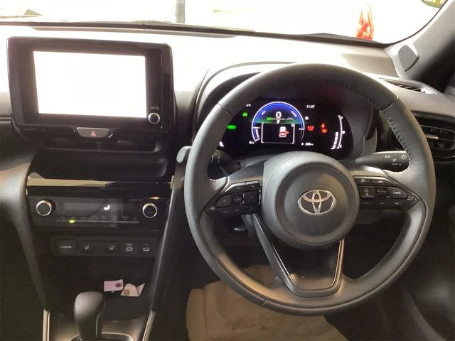 2024 TOYOTA YARIS CROSS