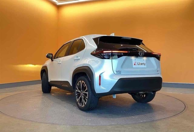 2024 TOYOTA YARIS CROSS