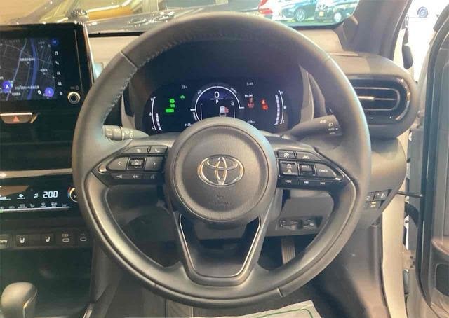 2024 TOYOTA YARIS CROSS