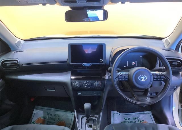 2025 TOYOTA YARIS CROSS