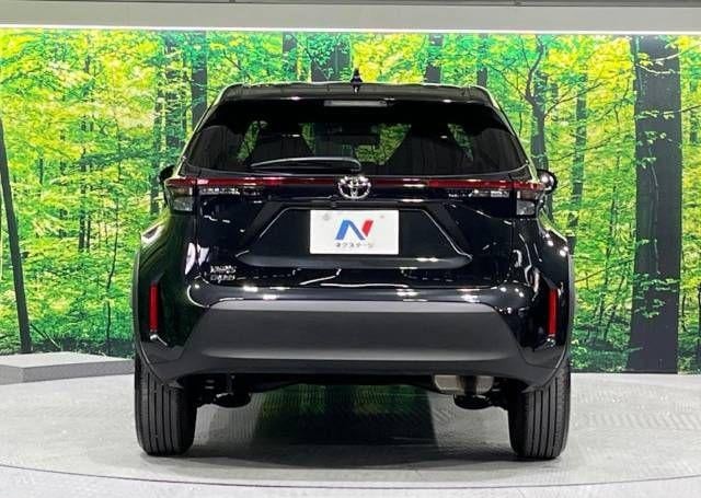 2024 TOYOTA YARIS CROSS