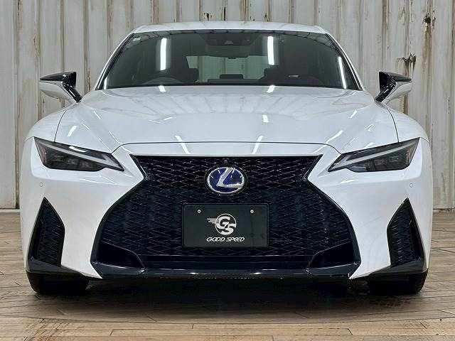 2022 LEXUS IS