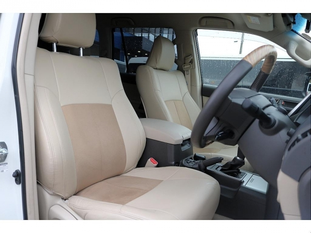 2022 TOYOTA LAND CRUISER PRADO