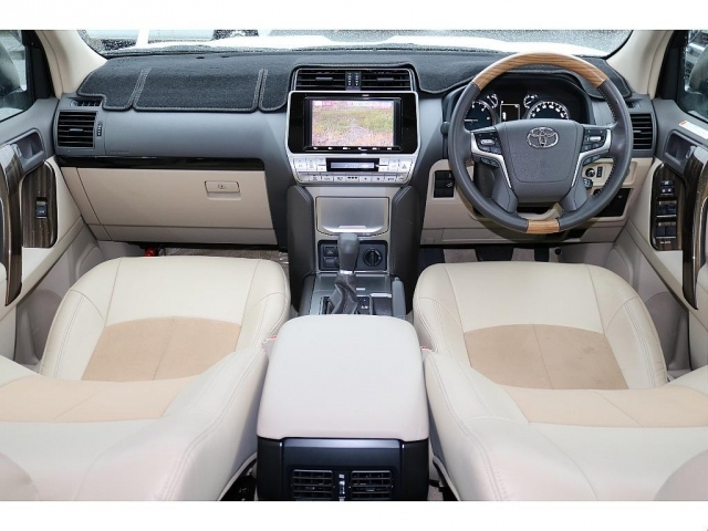 2022 TOYOTA LAND CRUISER PRADO