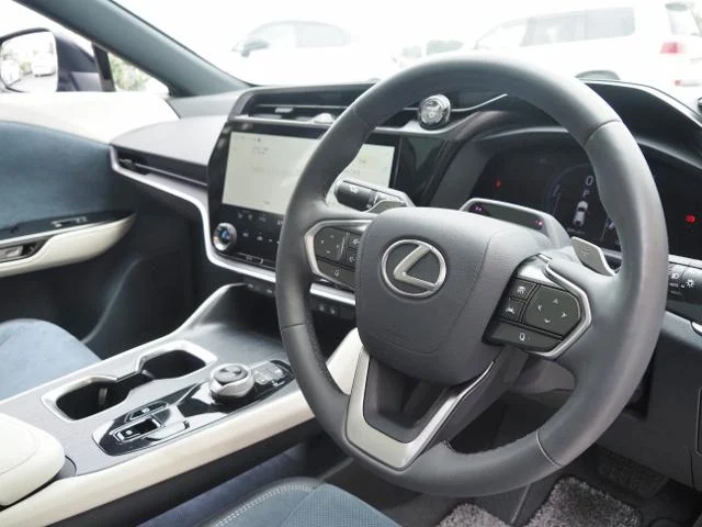 LEXUS RZ RZ450E VERSION L