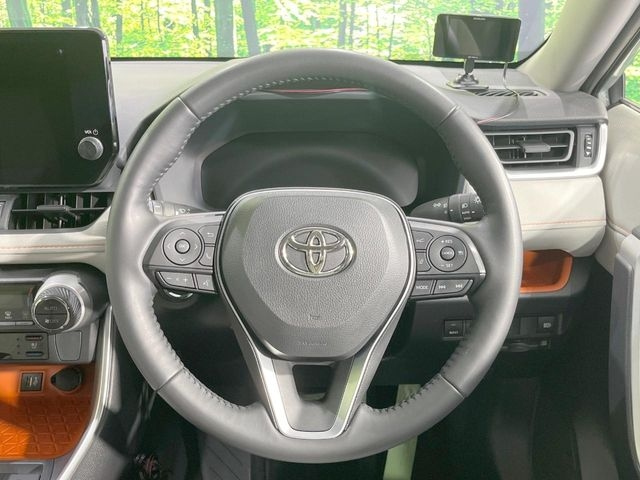 TOYOTA RAV4 2024