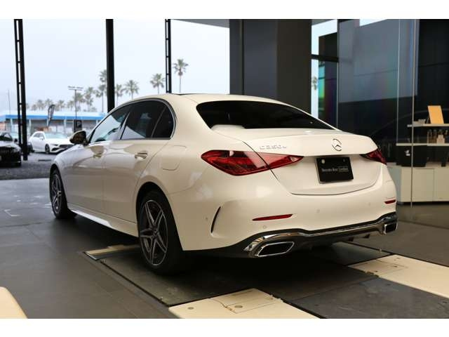 MERCEDES BENZ C CLASS 2024